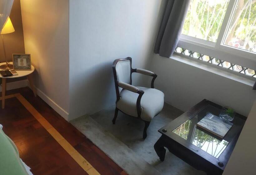 פנסיון Acacia Inn Guesthouse