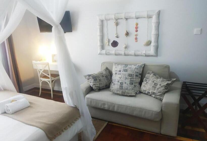פנסיון Acacia Inn Guesthouse
