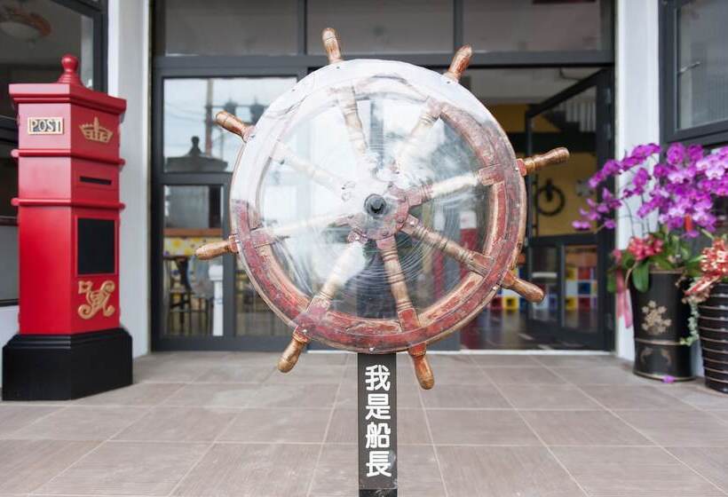 هتل Discovery B&b