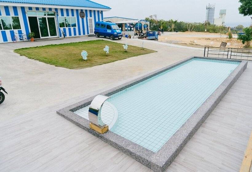 هتل Loju Seaview Homestay