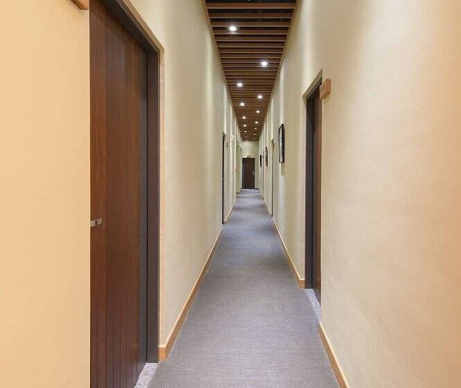 هتل Sun Hola Villa