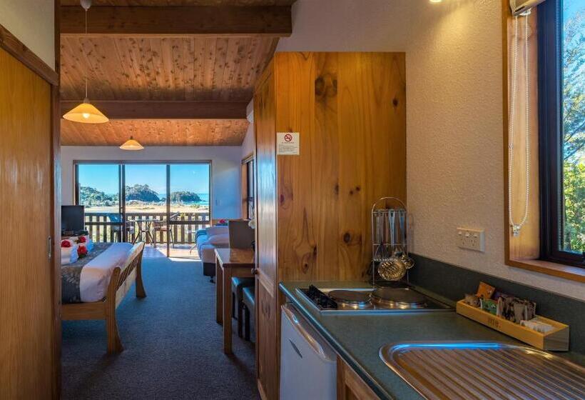 فندق Kimi Ora Eco Resort