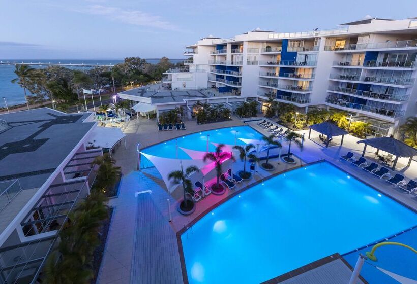 בית מלון כפרי Oaks Resort & Spa Hervey Bay