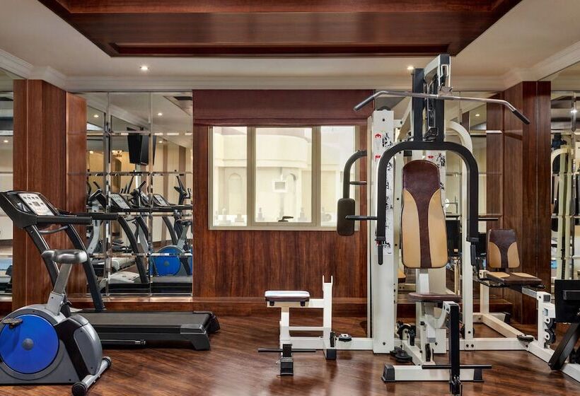 هتل Ramada By Wyndham Dammam Khaleej Road