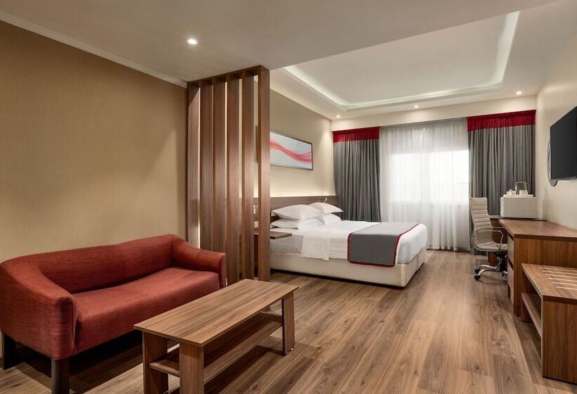 هتل Ramada By Wyndham Dammam Khaleej Road