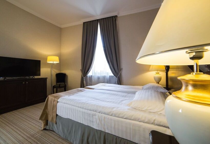 فندق Optima Collection Medievale Lviv