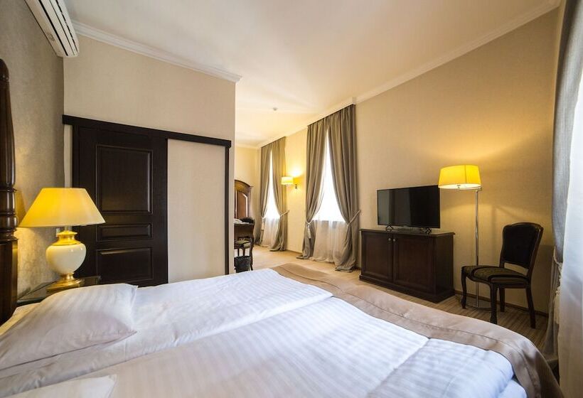 فندق Optima Collection Medievale Lviv
