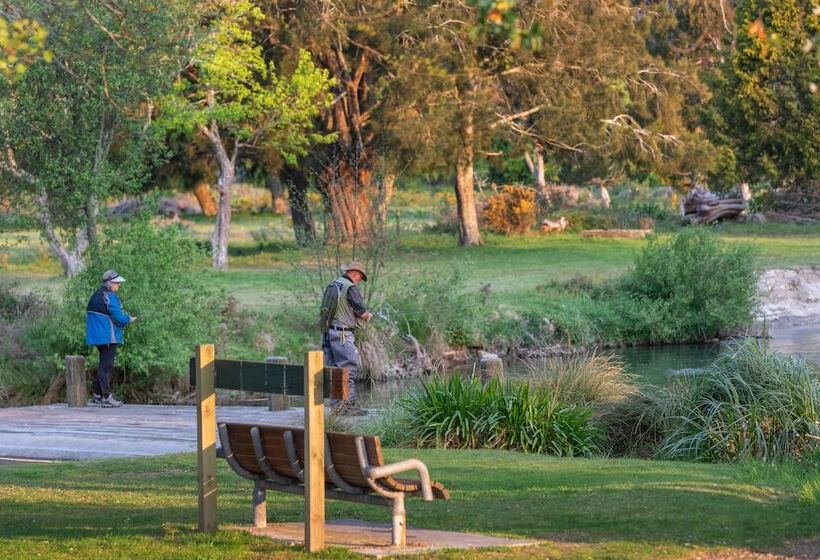 Ramada Resort By Wyndham Rotorua Marama