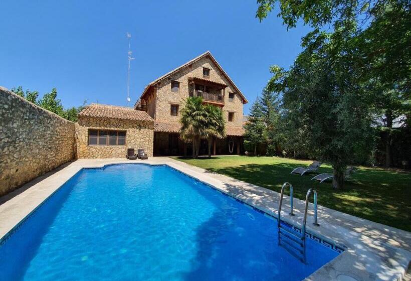 Tierras De Moya