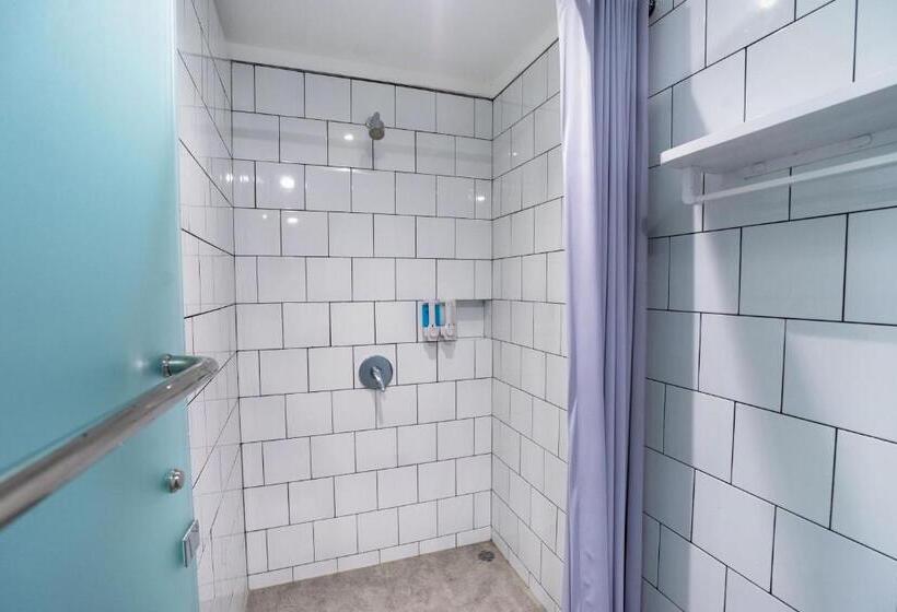 هتل Bobopod Pancoran, Jakarta