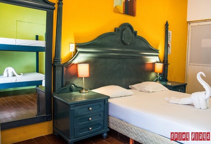 Hotelli Enjoy Playa Hostel