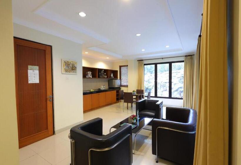 בית מלון כפרי Safari Resort