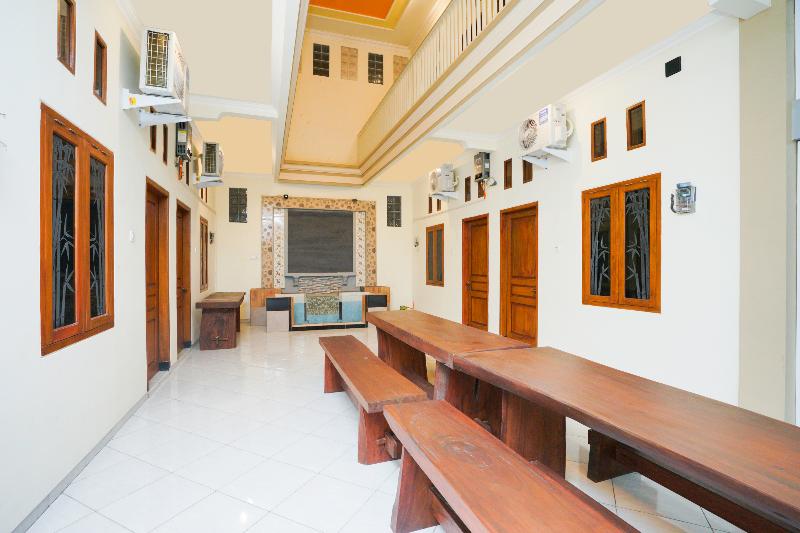 فندق صغير Penginapan Anggrek Syariah 2 By Oyo Rooms