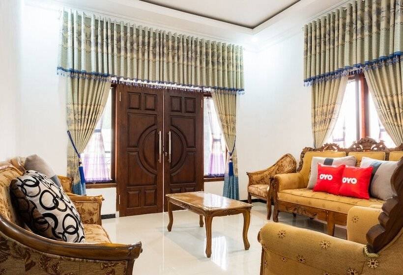 ホテル Anugrah Bromo Homestay By Oyo Rooms