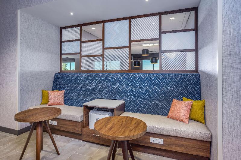 فندق Hampton Inn By Hilton Bedford