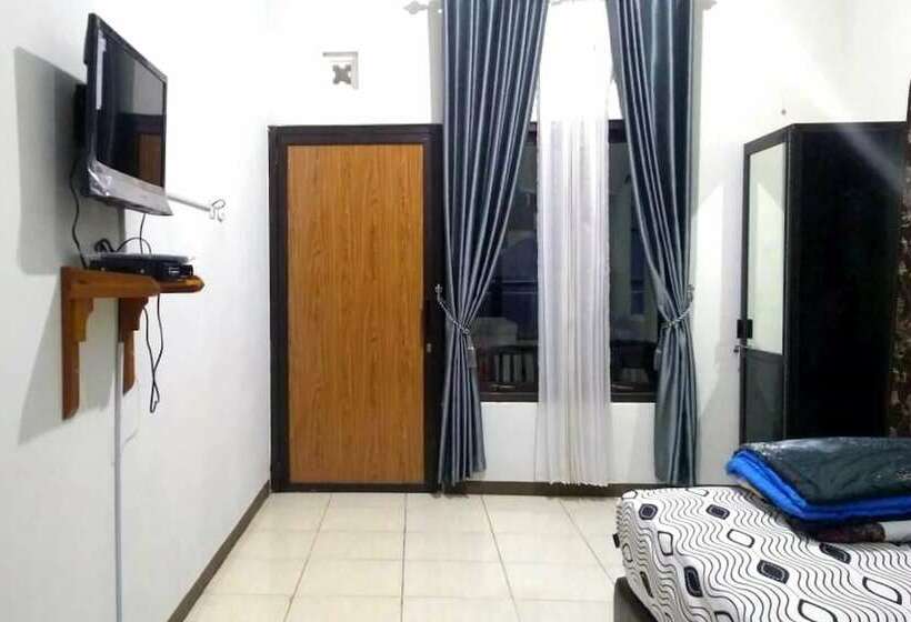 בית מלון כפרי Homestay Villa Diva Tambi