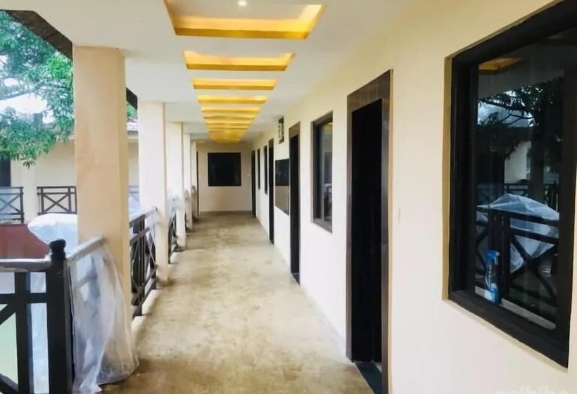 ホテル Khalsa Lake View Resort