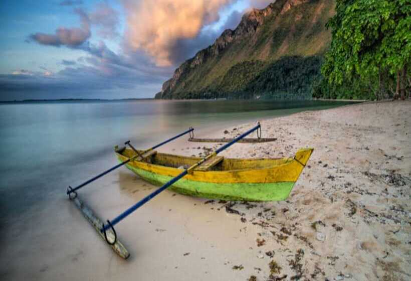 پانسیون Nusa Nalan Beach Resort