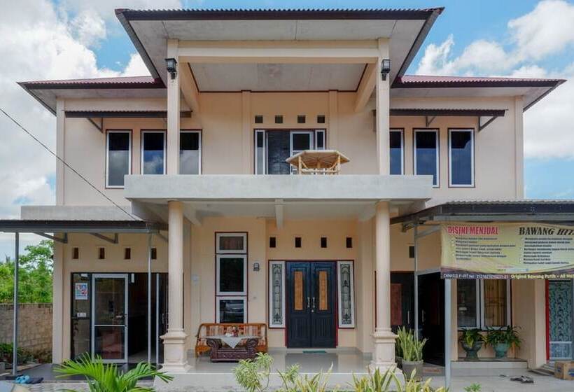 پانسیون Reddoorz @ Tomia Island Wakatobi