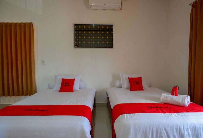 پانسیون Reddoorz @ Tomia Island Wakatobi