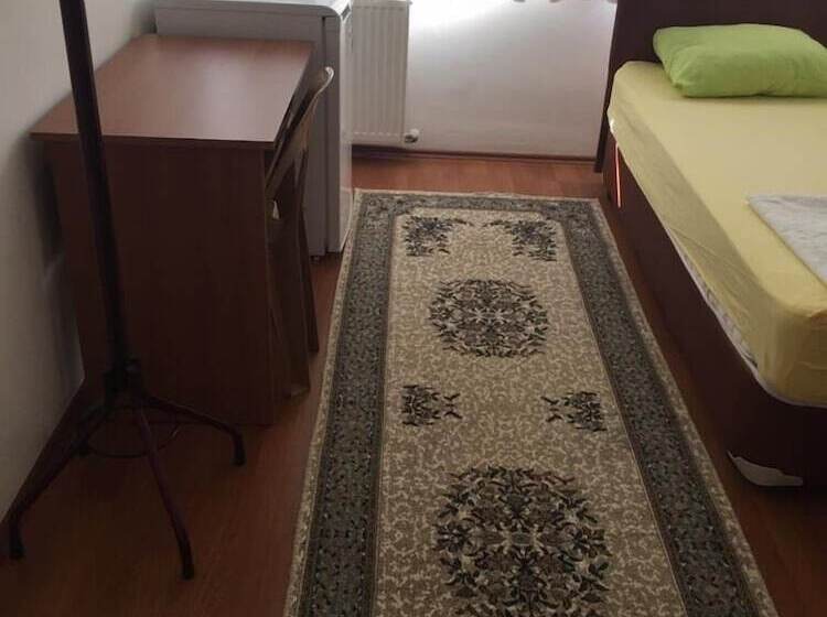 Ugurevler Apart