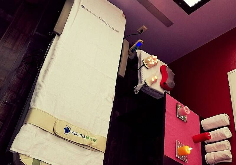 هتل Flavia S Hostal Spa Sauna