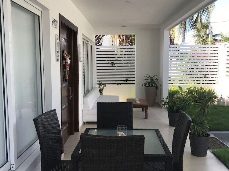 هتل Providence Breeze