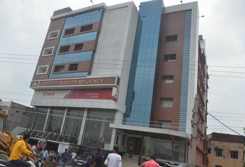 בית מלון כפרי Rajeev Regency