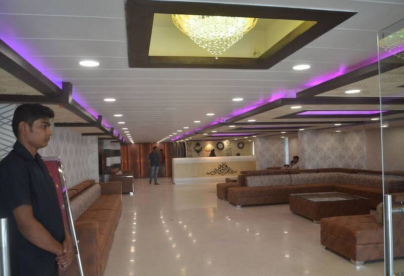 בית מלון כפרי Rajeev Regency