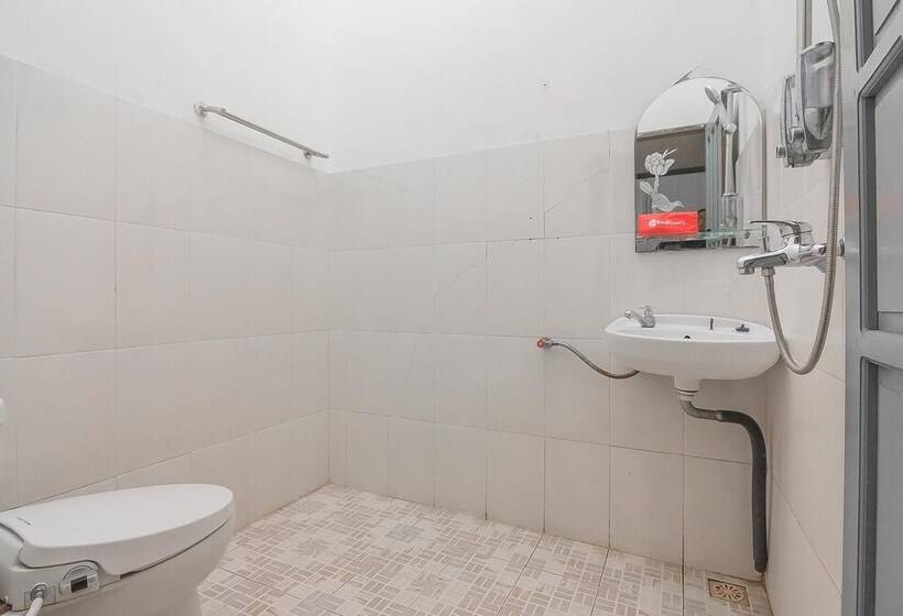 هتل Reddoorz Syariah @ Jalan Tjilik Riwut