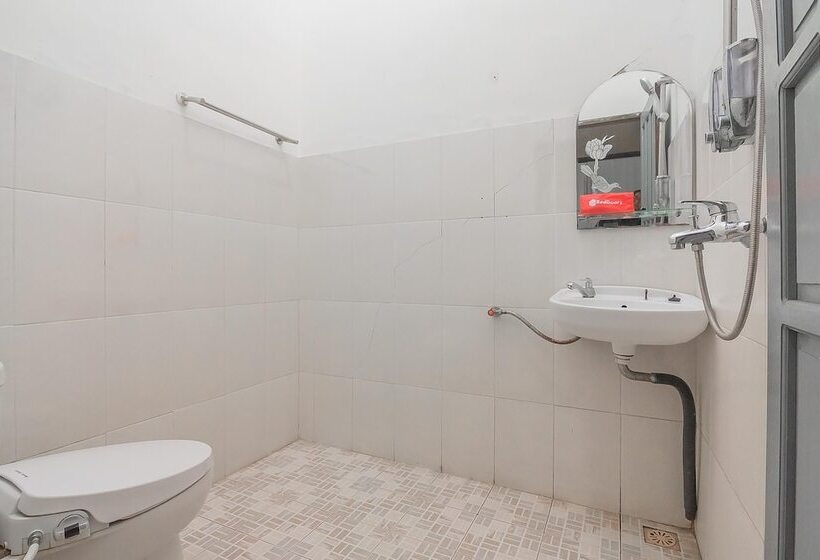 هتل Reddoorz Syariah @ Jalan Tjilik Riwut