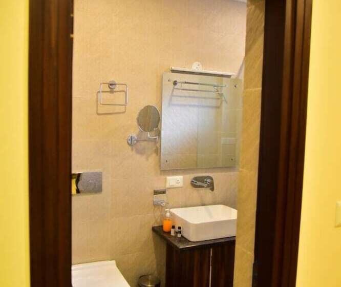 فندق Serene Suites