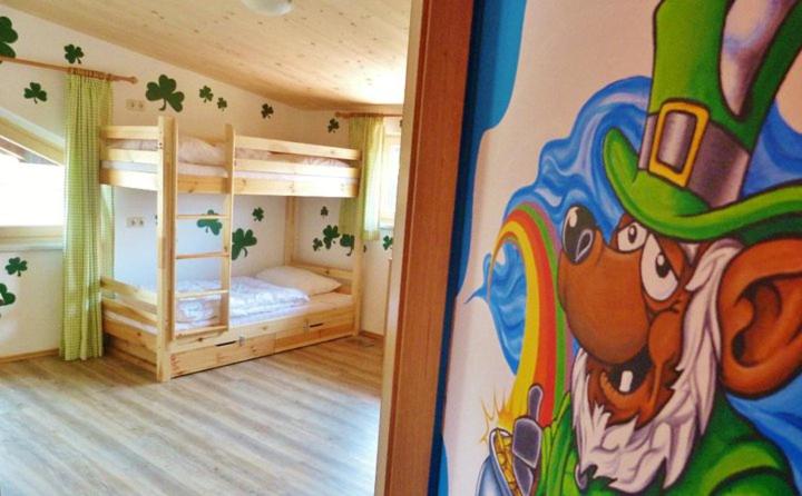 Alpking Hostel