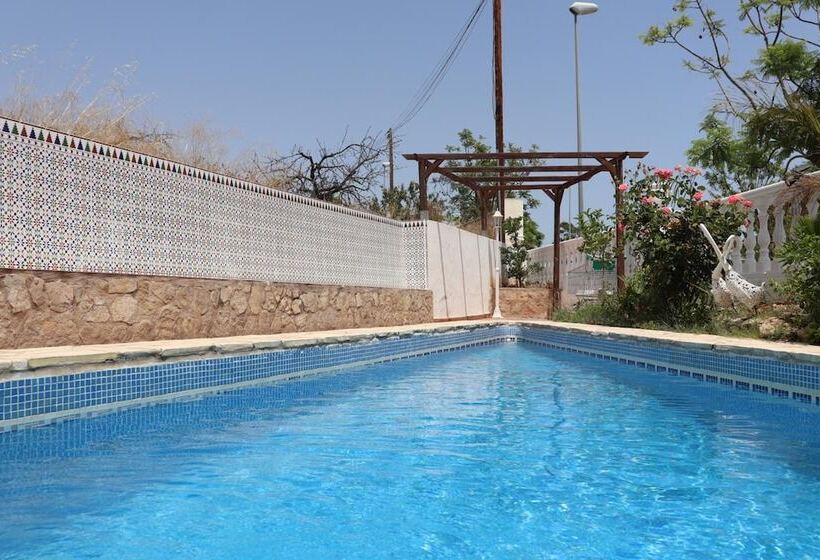 Hostal La Paloma Ii   Hotel Calpe Grupo