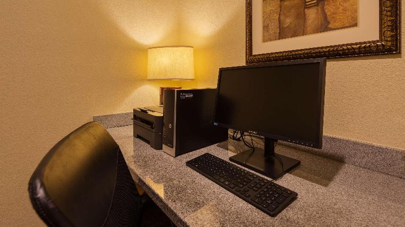 酒店 Best Western Palace Inn & Suites