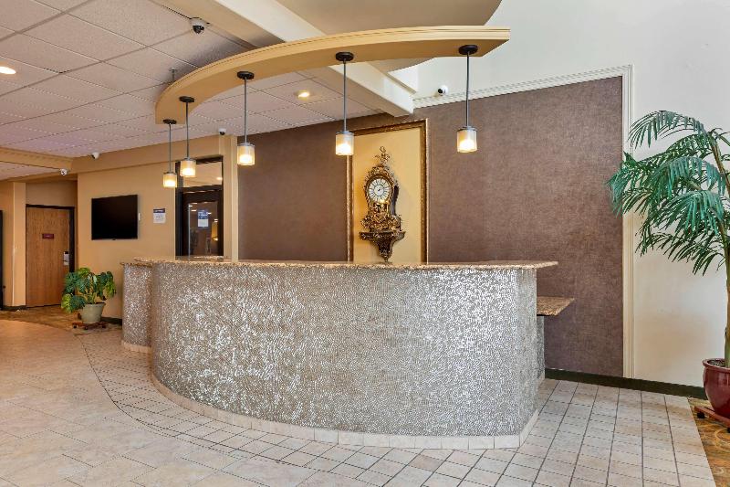 Best Western Plus Swiss Chalet Hotel & Suites