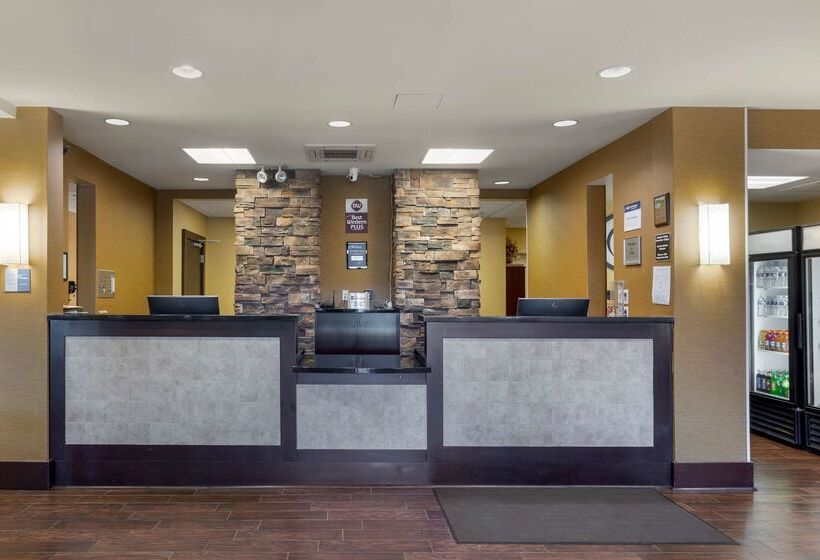 هتل Best Western Plus University Park Inn & Suites