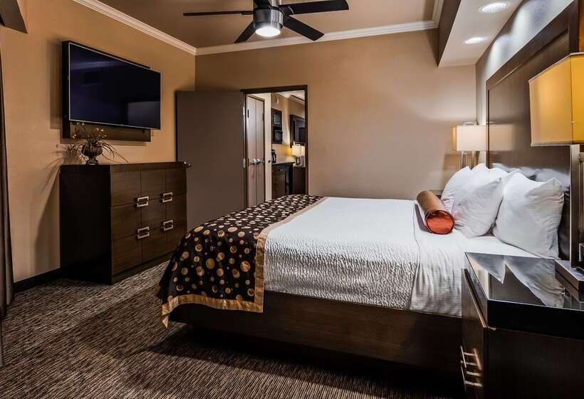 בית מלון כפרי Best Western Premier Crown Chase Inn & Suites