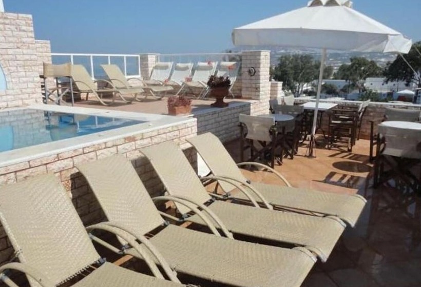 هتل Villa Roussa