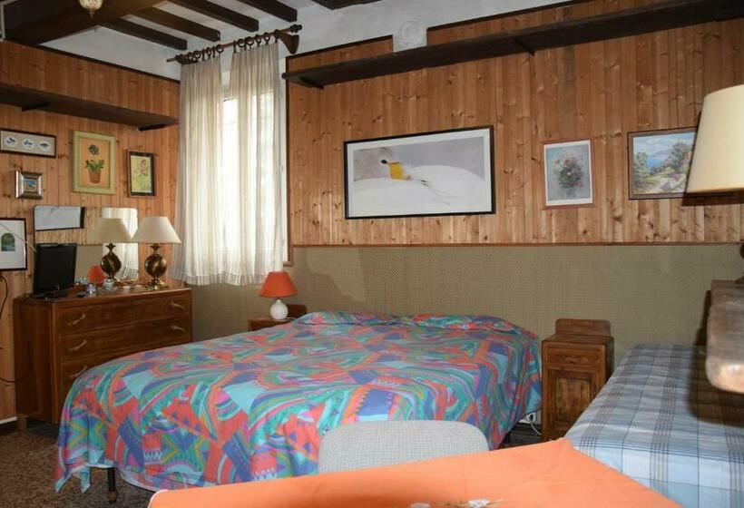 B&blequercedimarco Camera Rossa