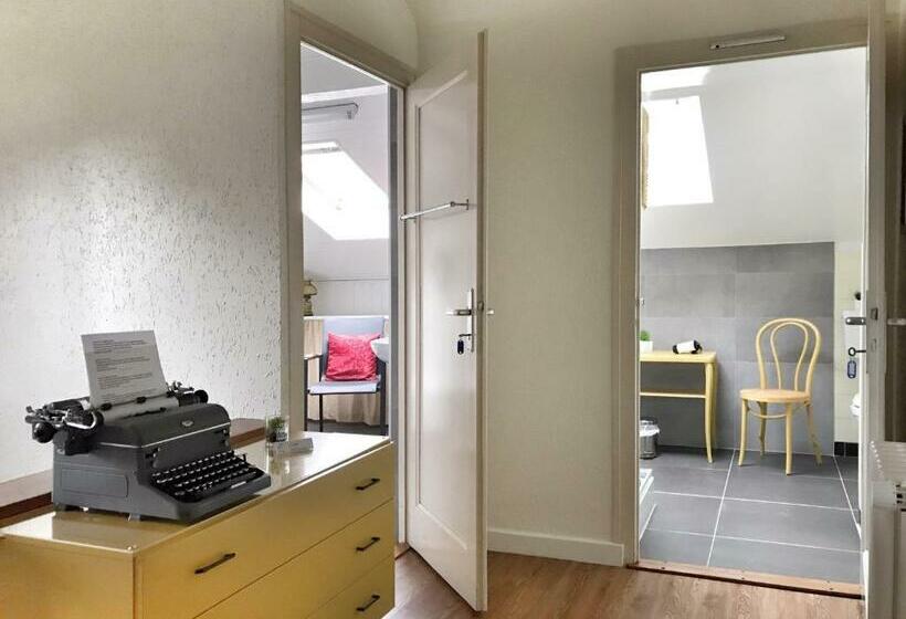 مبيت وإفطار Lindo Lugar   Just A 7 Minute Walk From The Airport