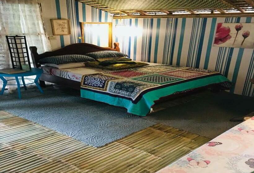 Отель Half Moon Village And Beach House