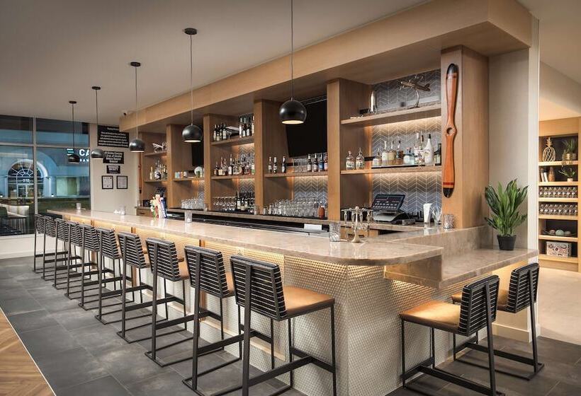 هتل Hampton Inn & Suites Huntsville Downtown