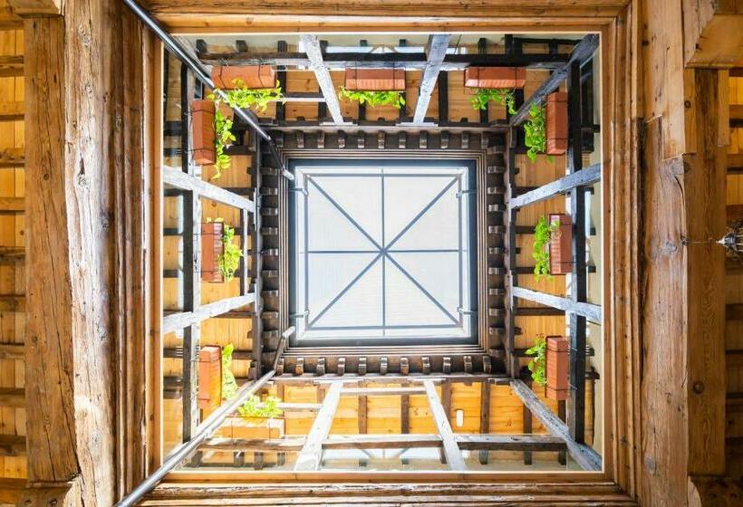 Dobo Azacanes Hostal