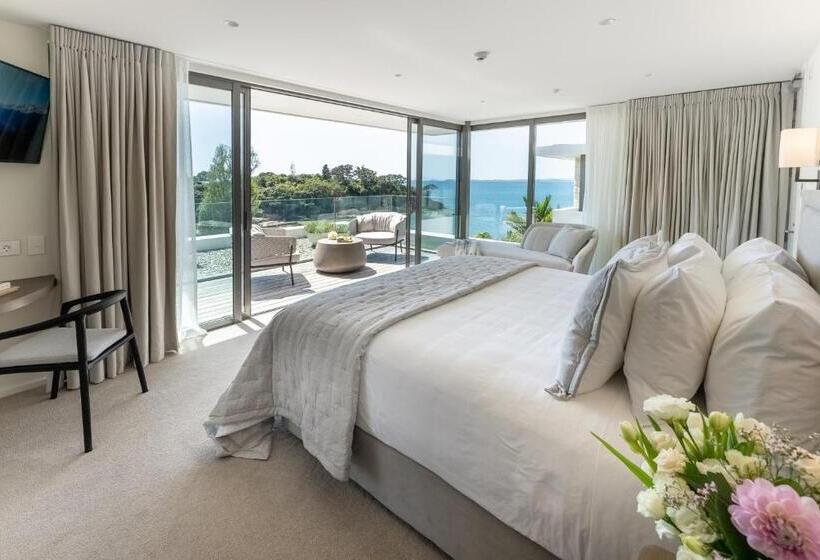 پانسیون Elements Of Castor Bay