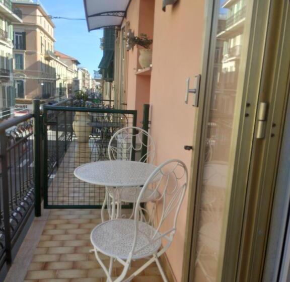 پانسیون L Approdo