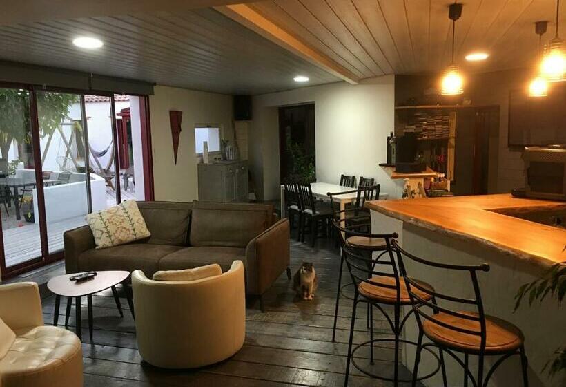 ベッドアンドブレックファースト Chambre D Hôtes Les Trois Châteaux