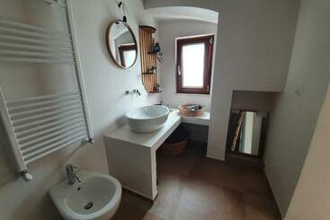 تختخواب و صبحانه Mamapulia Home