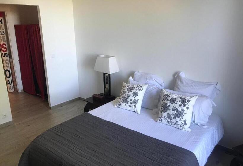 ベッドアンドブレックファースト L Ostalada