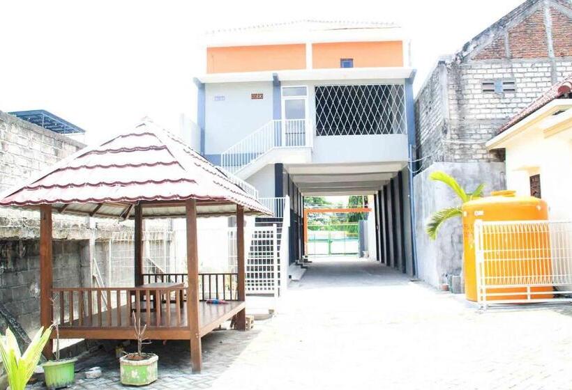 فندق Puri Karomah Syariah Redpartner
